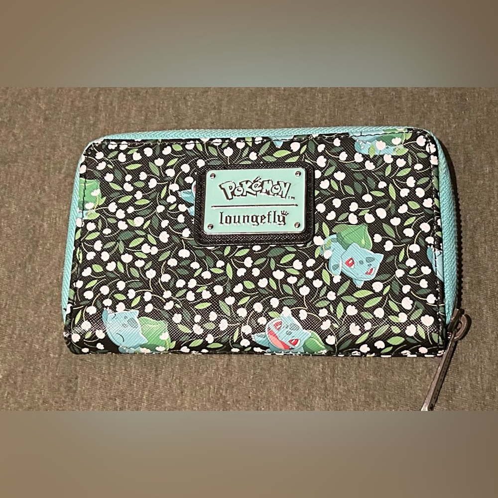 Loungefly Pokémon Bulbasaur Zip Wallet